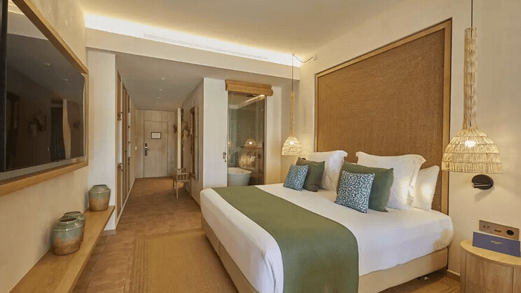 Junior Suite with Sea View and Private Pool